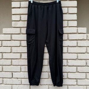 Vuori Cargo Pocket Sweat Joggers in Black - Size Medium